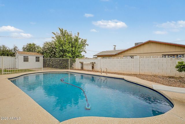 2801 E ANGELA Drive, Phoenix, AZ 85032