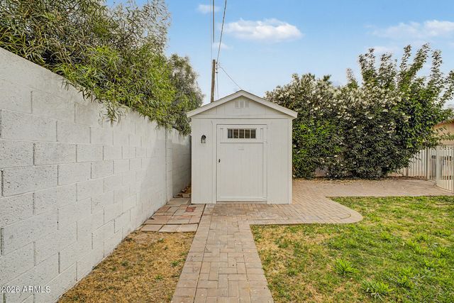 2801 E ANGELA Drive, Phoenix, AZ 85032