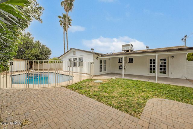 2801 E ANGELA Drive, Phoenix, AZ 85032