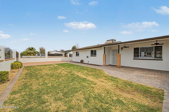 2801 E ANGELA Drive, Phoenix, AZ 85032