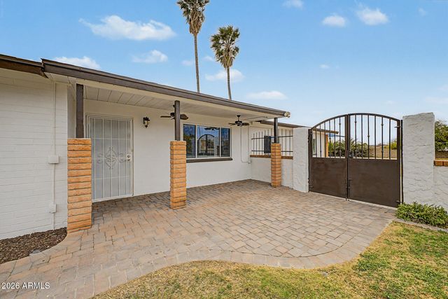 2801 E ANGELA Drive, Phoenix, AZ 85032