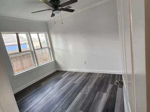 3903 Broyles, Houston, TX 77026