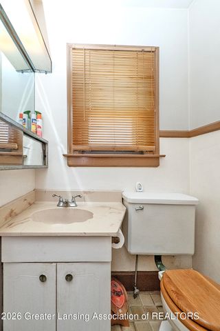 524 Everett Drive, Lansing, MI 48915