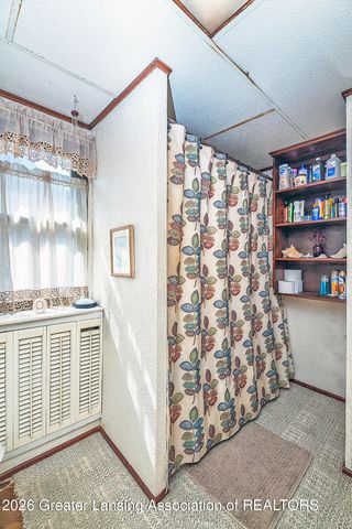 524 Everett Drive, Lansing, MI 48915