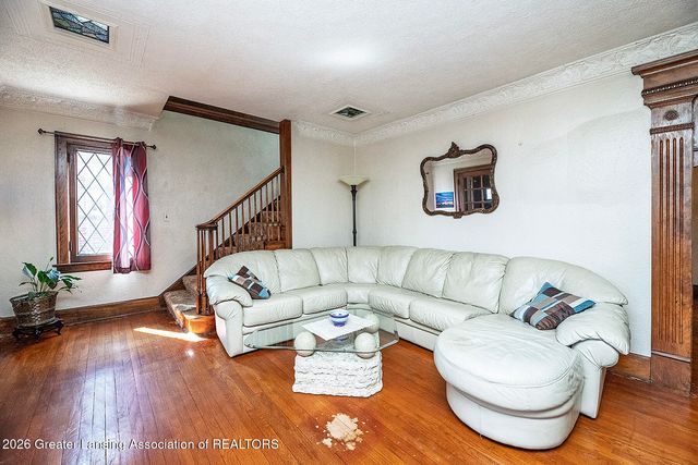 524 Everett Drive, Lansing, MI 48915