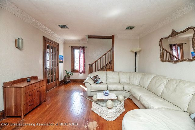 524 Everett Drive, Lansing, MI 48915