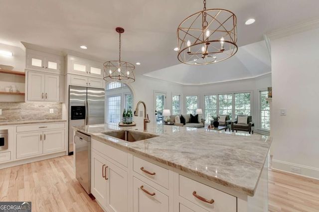 7060 Redcliff Court, Suwanee, GA 30024