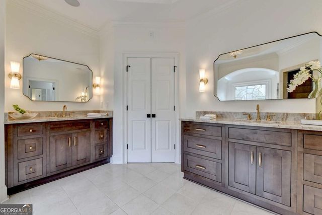 7060 Redcliff Court, Suwanee, GA 30024