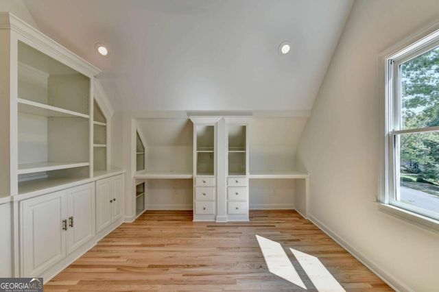 7060 Redcliff Court, Suwanee, GA 30024