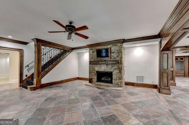 7060 Redcliff Court, Suwanee, GA 30024