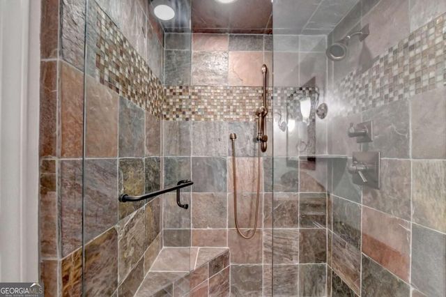 7060 Redcliff Court, Suwanee, GA 30024