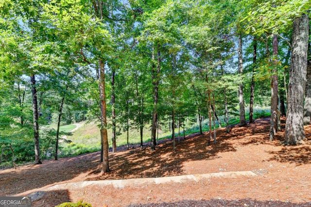 7060 Redcliff Court, Suwanee, GA 30024