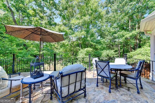 7060 Redcliff Court, Suwanee, GA 30024