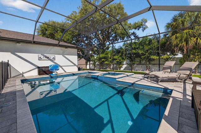 4015 W ZELAR STREET, Tampa, FL 33629