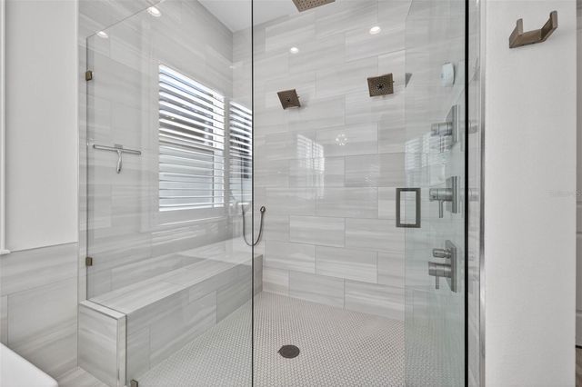4015 W ZELAR STREET, Tampa, FL 33629