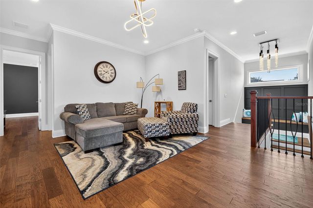 4015 W ZELAR STREET, Tampa, FL 33629