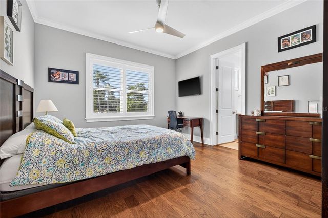 4015 W ZELAR STREET, Tampa, FL 33629