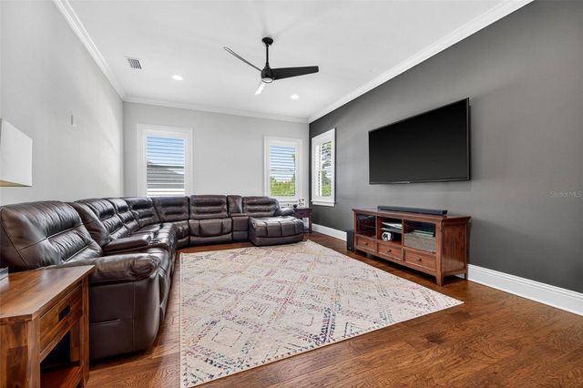 4015 W ZELAR STREET, Tampa, FL 33629
