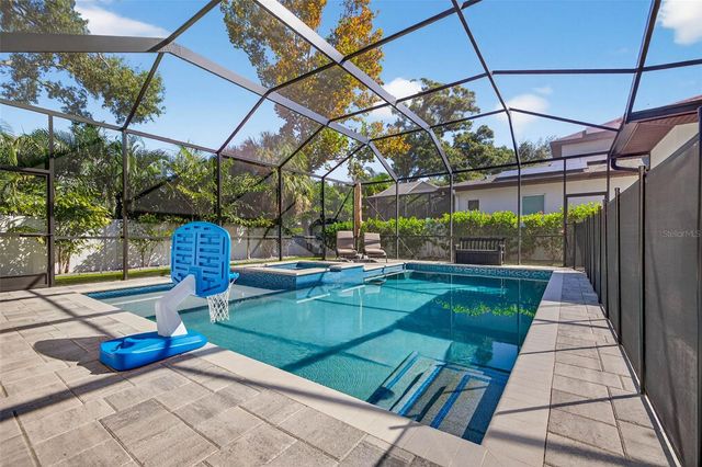 4015 W ZELAR STREET, Tampa, FL 33629