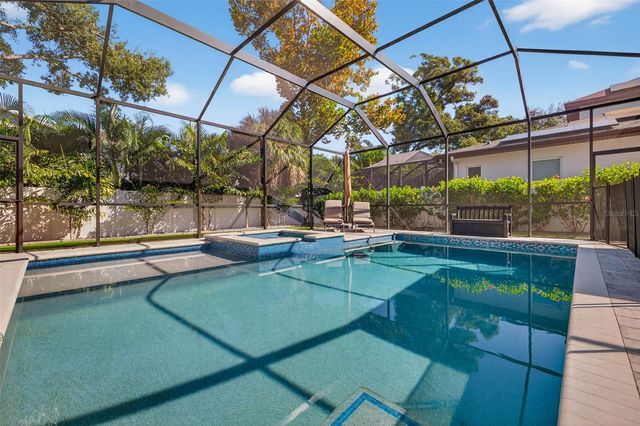 4015 W ZELAR STREET, Tampa, FL 33629