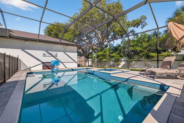 4015 W ZELAR STREET, Tampa, FL 33629