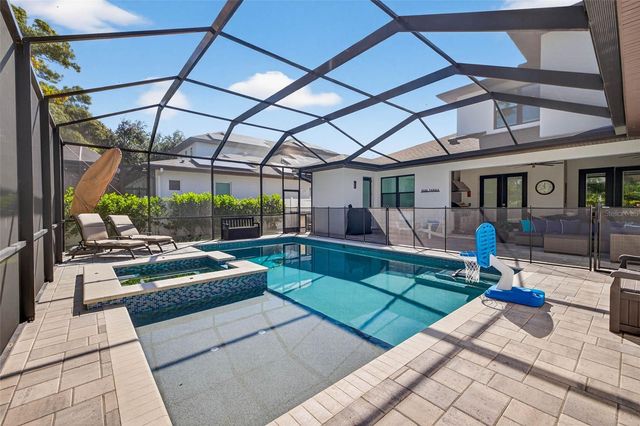 4015 W ZELAR STREET, Tampa, FL 33629
