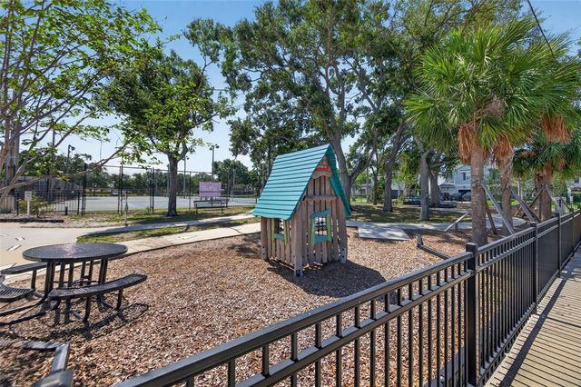 4015 W ZELAR STREET, Tampa, FL 33629