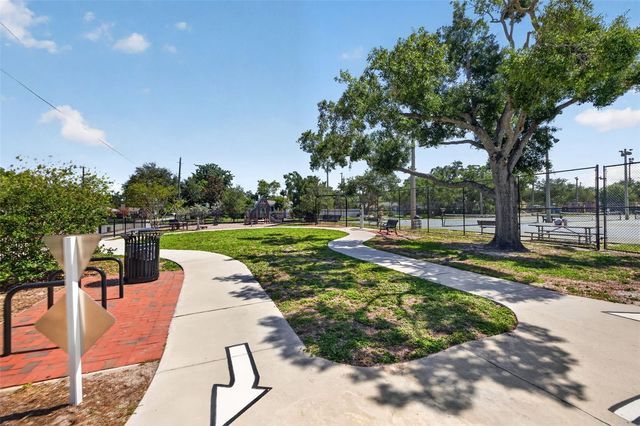4015 W ZELAR STREET, Tampa, FL 33629