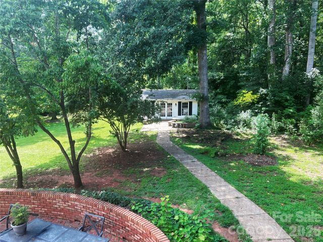 467 Forest Lake Road, Forest City, NC 28043