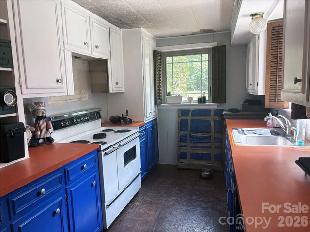 467 Forest Lake Road, Forest City, NC 28043