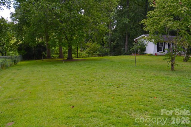 467 Forest Lake Road, Forest City, NC 28043