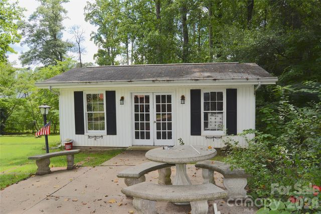 467 Forest Lake Road, Forest City, NC 28043