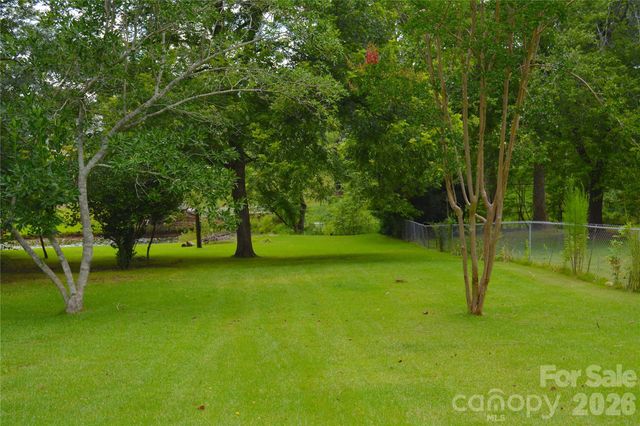 467 Forest Lake Road, Forest City, NC 28043