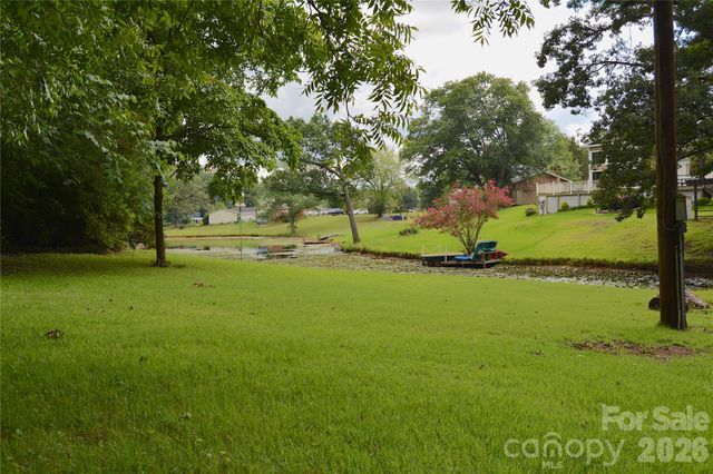 467 Forest Lake Road, Forest City, NC 28043