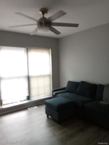 25311 Greenbrooke Drive, Southfield, MI 48033