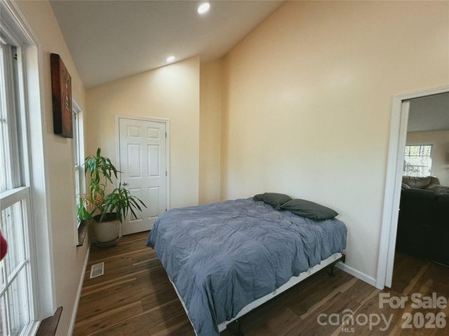 6051 Pointe West Lane, Vale, NC 28168