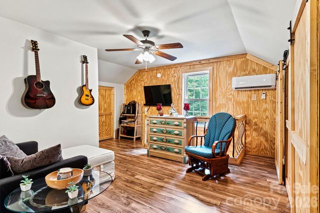 6051 Pointe West Lane, Vale, NC 28168