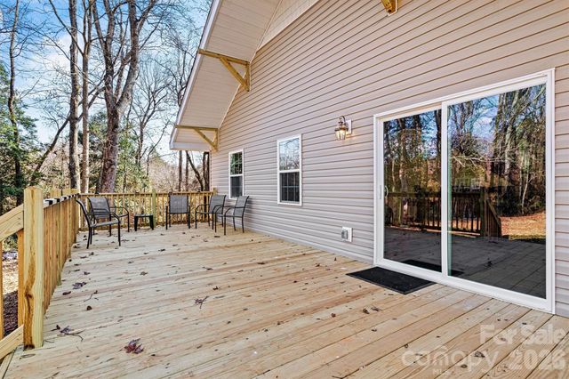 6051 Pointe West Lane, Vale, NC 28168