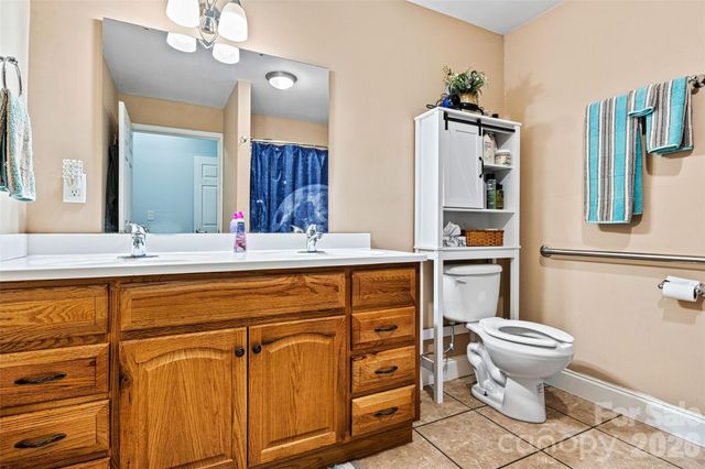 6051 Pointe West Lane, Vale, NC 28168