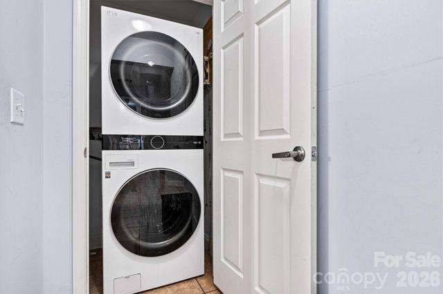 6051 Pointe West Lane, Vale, NC 28168