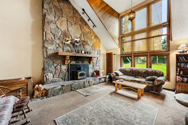 457619 S US-95, Careywood, ID 83809
