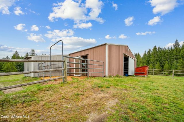 457619 S US-95, Careywood, ID 83809