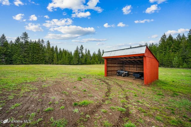 457619 S US-95, Careywood, ID 83809