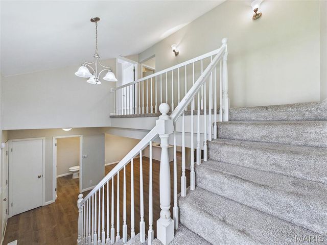 6 Pebble Court, Edwardsville, IL 62025