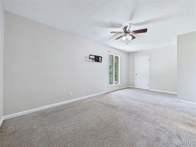 6 Pebble Court, Edwardsville, IL 62025