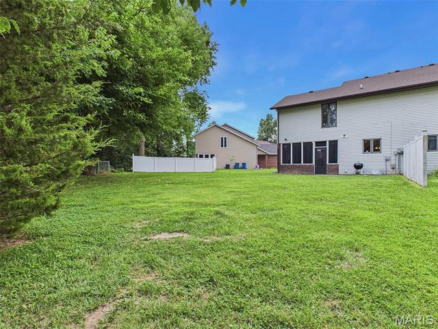 6 Pebble Court, Edwardsville, IL 62025