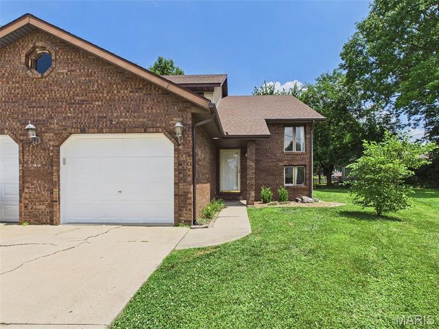 6 Pebble Court, Edwardsville, IL 62025