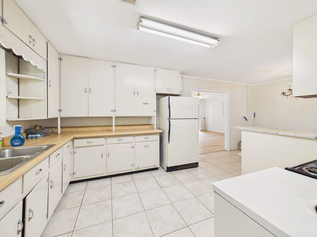 66 Highway 0165, Phenix City, AL 36869