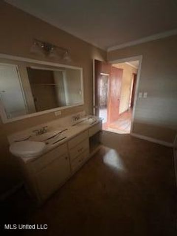 5685 Carrollton Road, Grenada, MS 38901