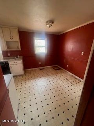 5685 Carrollton Road, Grenada, MS 38901